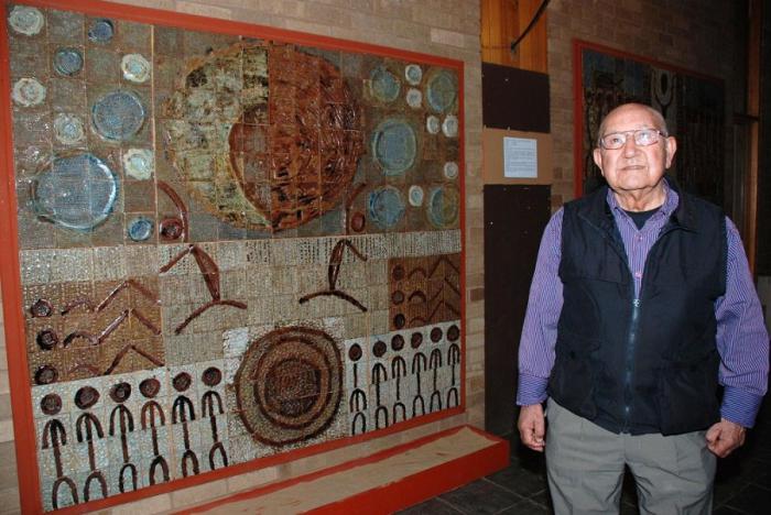 Bangerang elder John “Sandy” Atkinson with one of the ceramic works on display at the Cultural Centre, Shepparton, VIC.